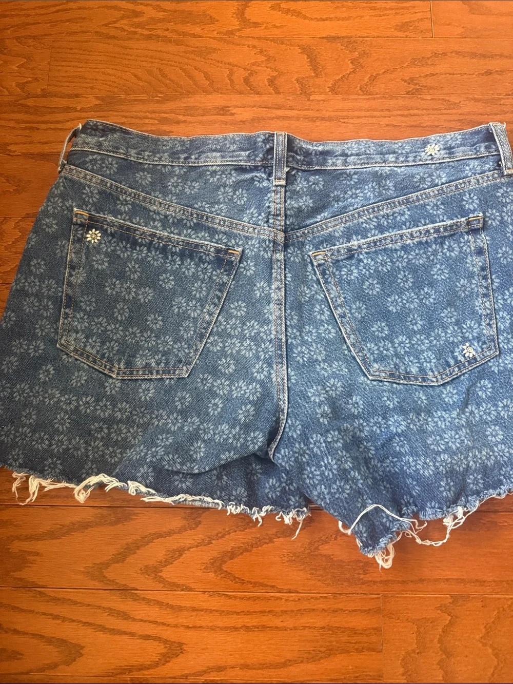 Universal Thread Mid-Rise 90's Baggy Denim Shorts 100% Cotton Daisy Floral